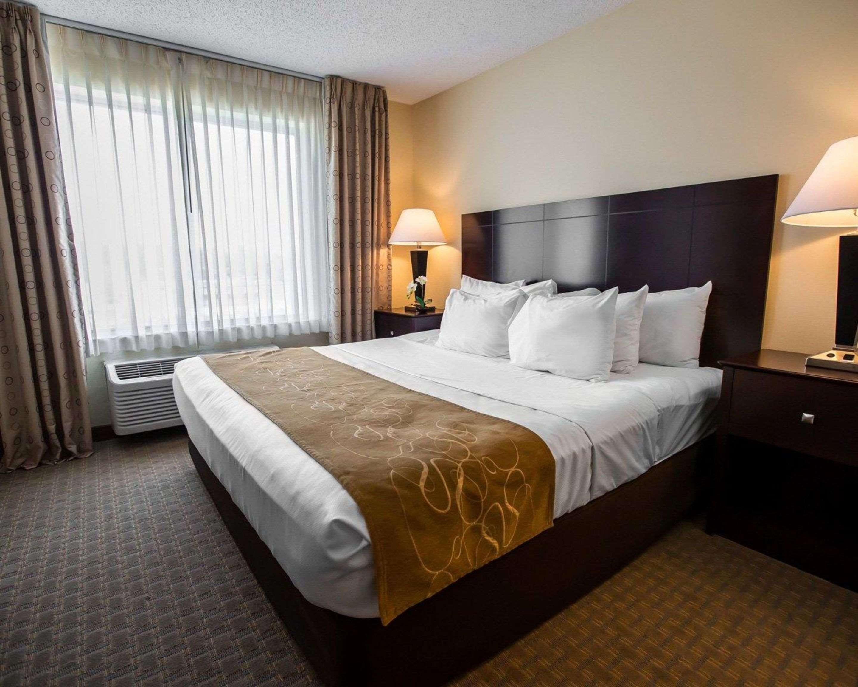 Comfort Suites University Area Notre Dame-Саут-Бенд Екстер'єр фото