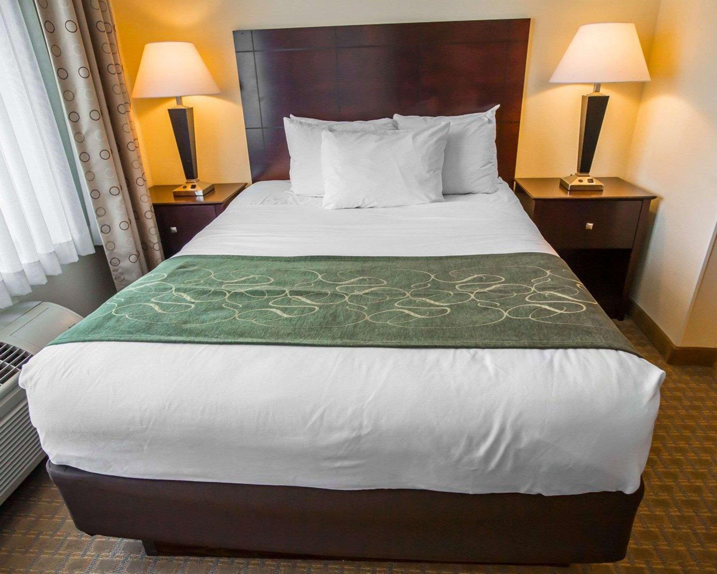 Comfort Suites University Area Notre Dame-Саут-Бенд Екстер'єр фото