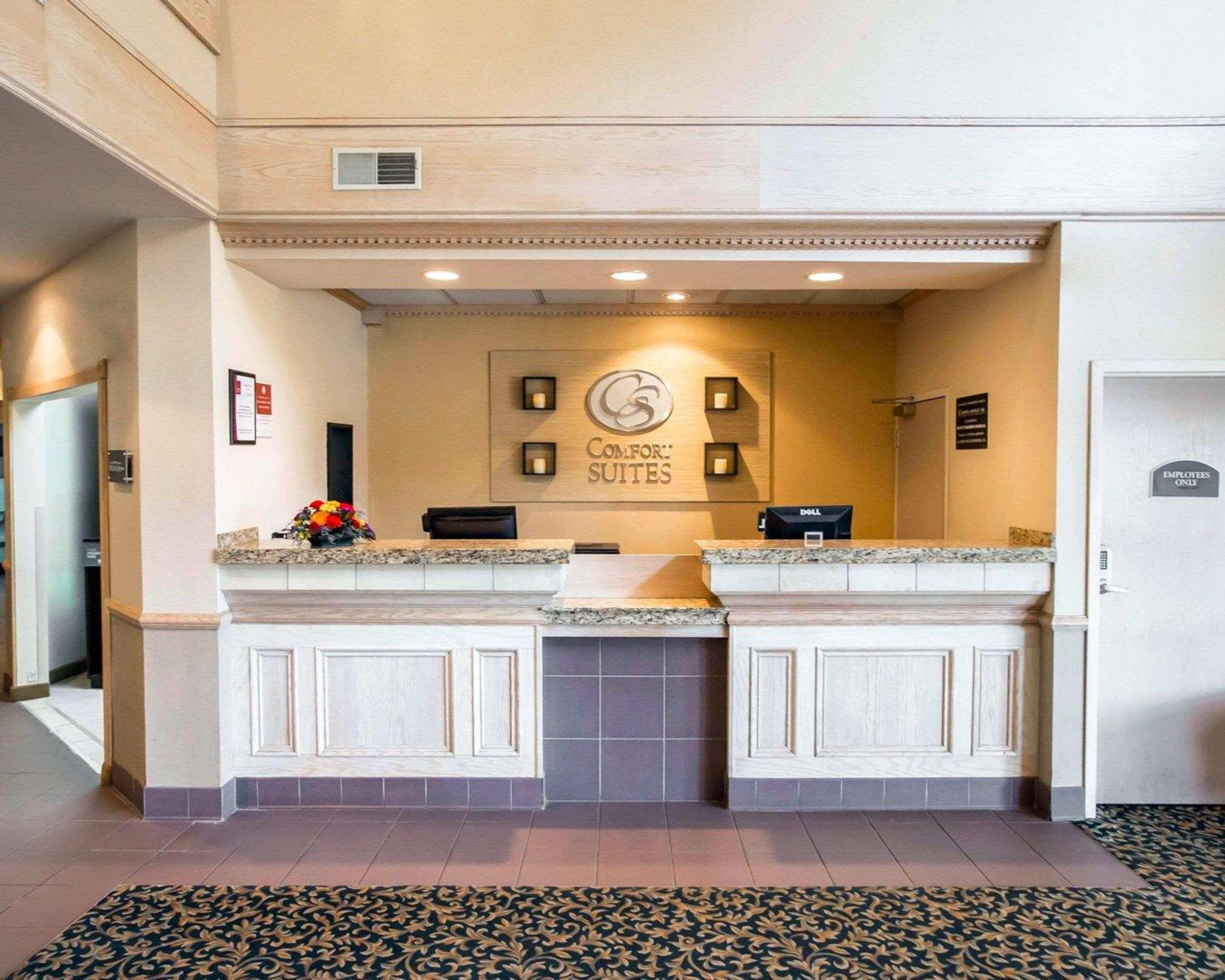 Comfort Suites University Area Notre Dame-Саут-Бенд Екстер'єр фото