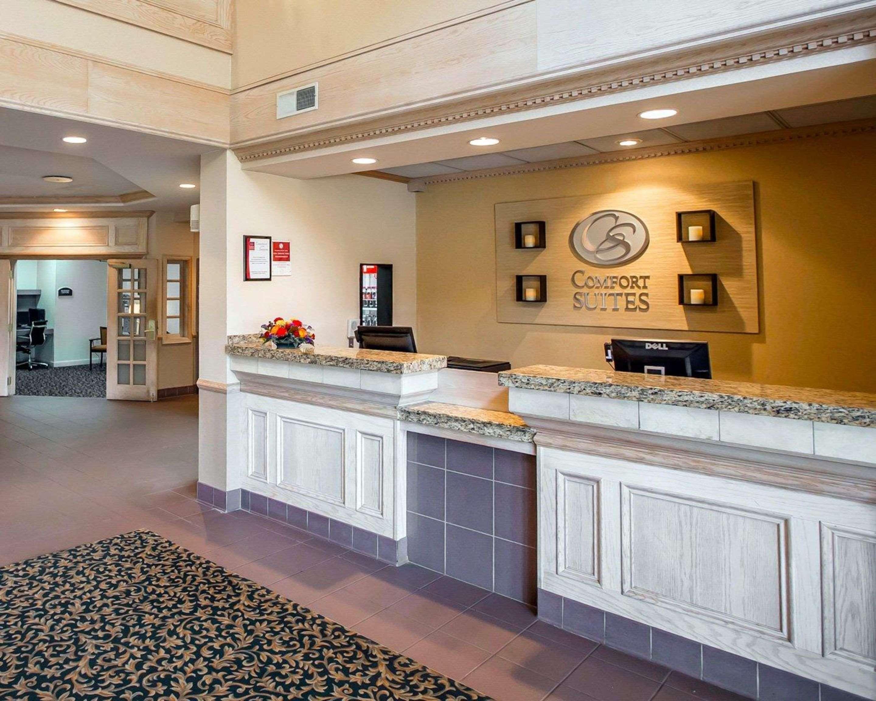 Comfort Suites University Area Notre Dame-Саут-Бенд Екстер'єр фото