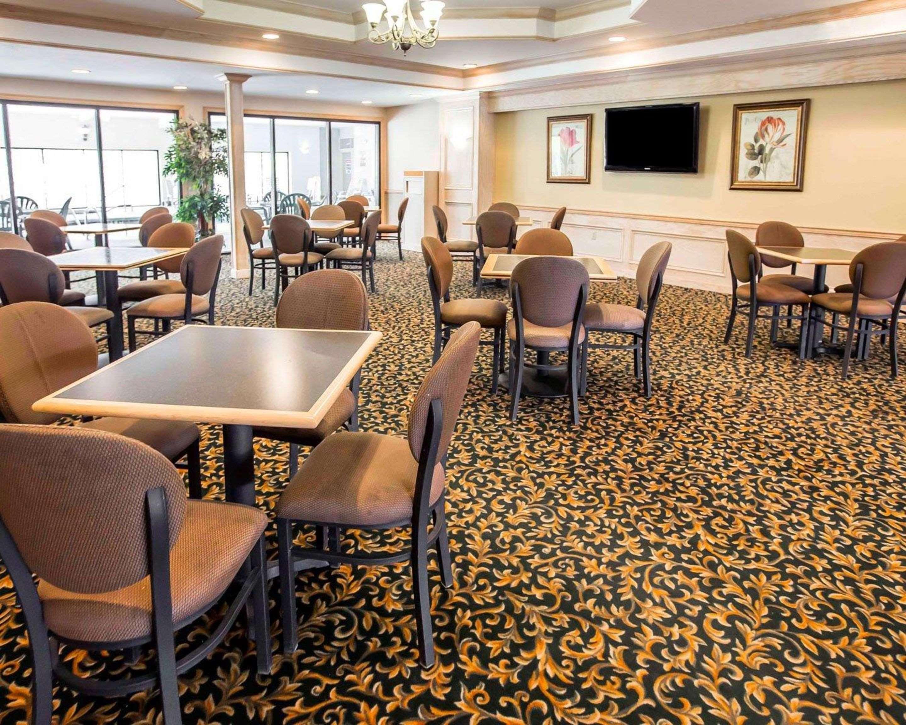 Comfort Suites University Area Notre Dame-Саут-Бенд Екстер'єр фото