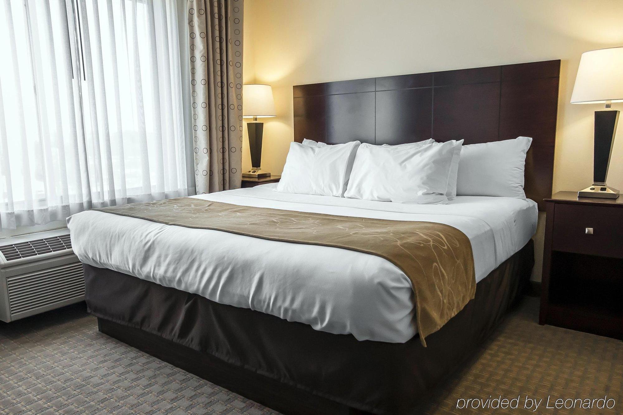 Comfort Suites University Area Notre Dame-Саут-Бенд Екстер'єр фото